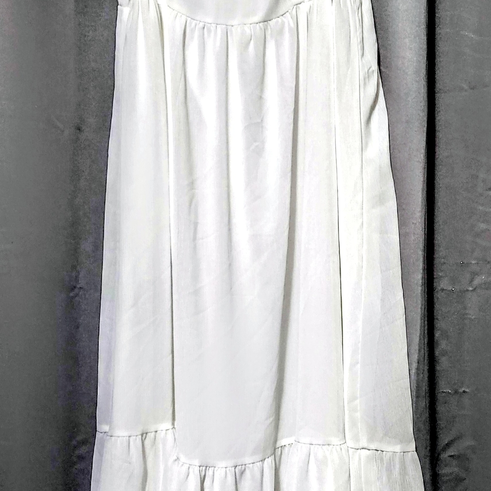 Elegant White Maxi Dress